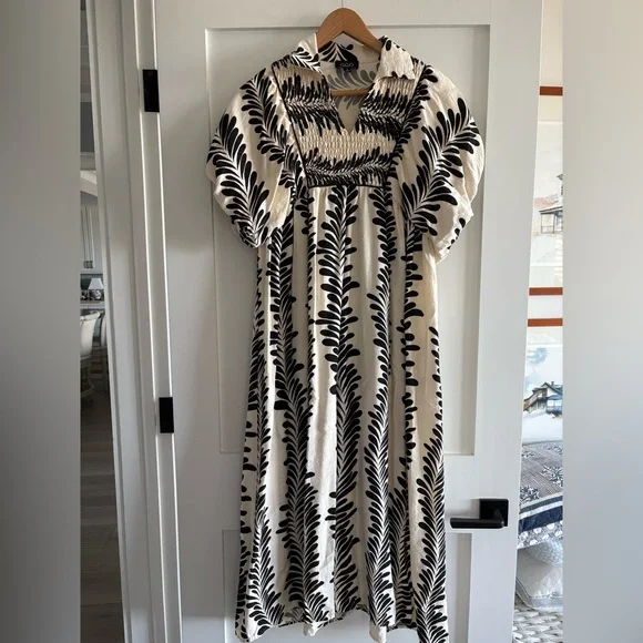 GIGIO SIZE SMALL… NEVER WORN LONG DRESS AND COMFY! - Picture 1 of 7